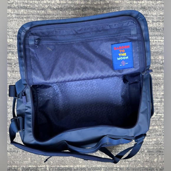 Bonobo - Picture 2 of 5